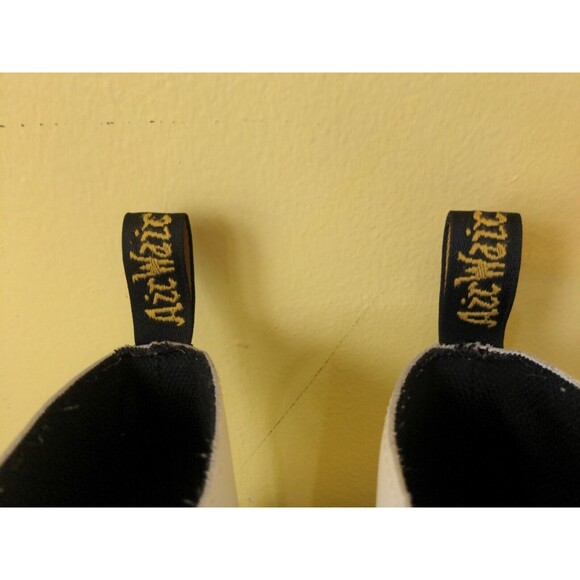 Dr. Martens Women's Combat Boots White AW004 Luana Lace Up Air Wair Size 8 Nice - Picture 9 of 14